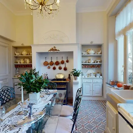 Alojamento de Acomodação e Pequeno-almoço Chateau 