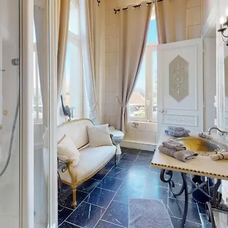 Chateau De Beaucamp - Castel Des Anges Bed & Breakfast