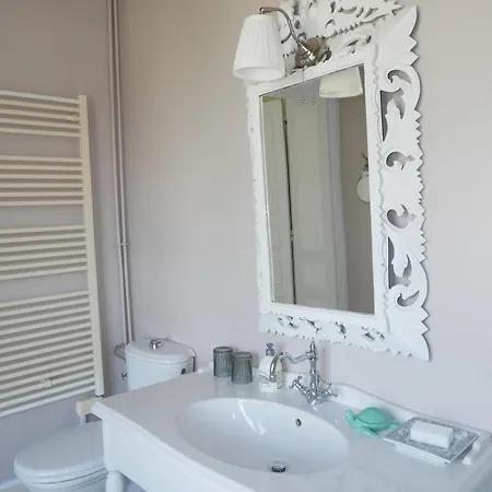 Chateau De Beaucamp - Castel Des Anges Bed & Breakfast 4*