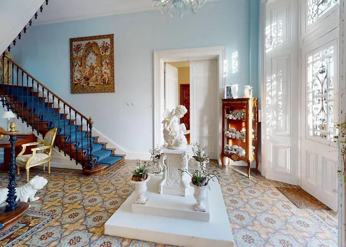 לינה וארוחת בוקר Chateau 
